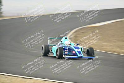 media/Jan-26-2025-CalClub SCCA (Sun) [[cfcea7df88]]/Group 2/Race/